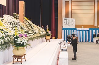 岸田内閣総理大臣参列のもと行われた令和3年度自衛隊殉職隊員追悼式