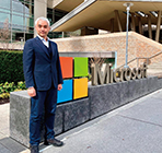 マイクロソフト社(米国ワシントン州)において研修中の筆者