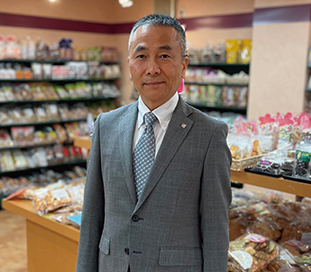岡 一郎 氏