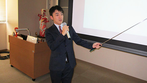 防衛医科大学校　里見　亮