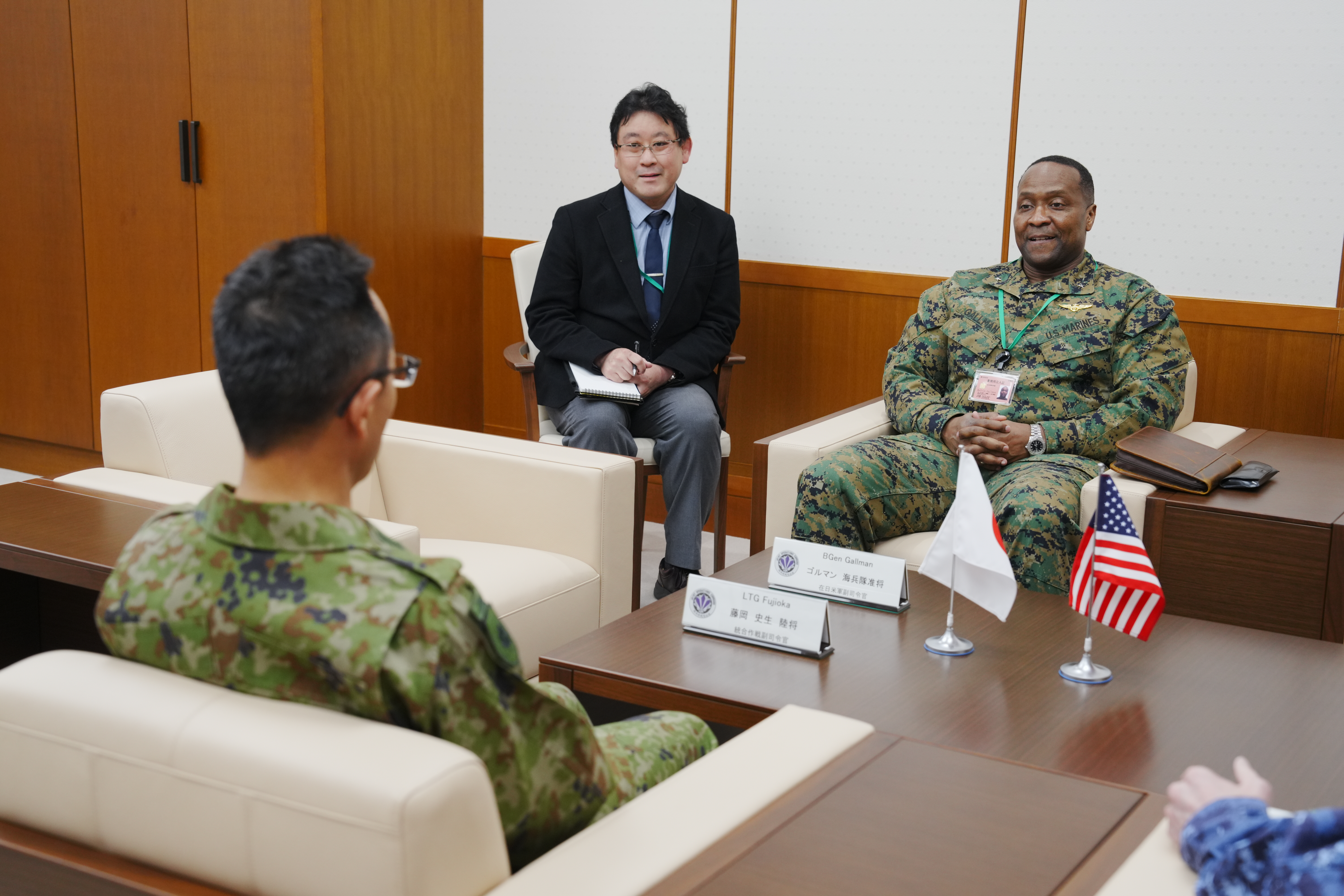 在日米軍副司令官