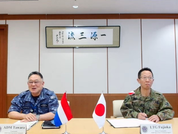 ファン・デフェンテール蘭統合軍司令官