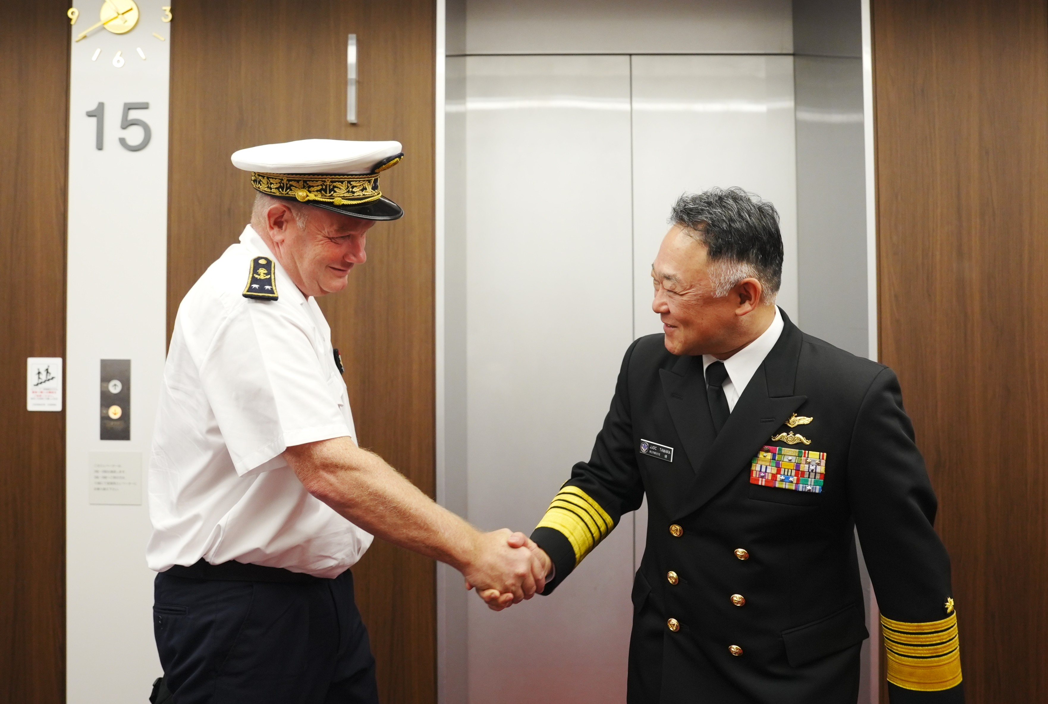 仏領ポリネシア統合軍司令官兼太平洋海軍管区司令官