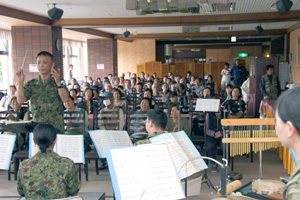 南会津町会津アストリアで慰問演奏をする郡山音楽クラブ