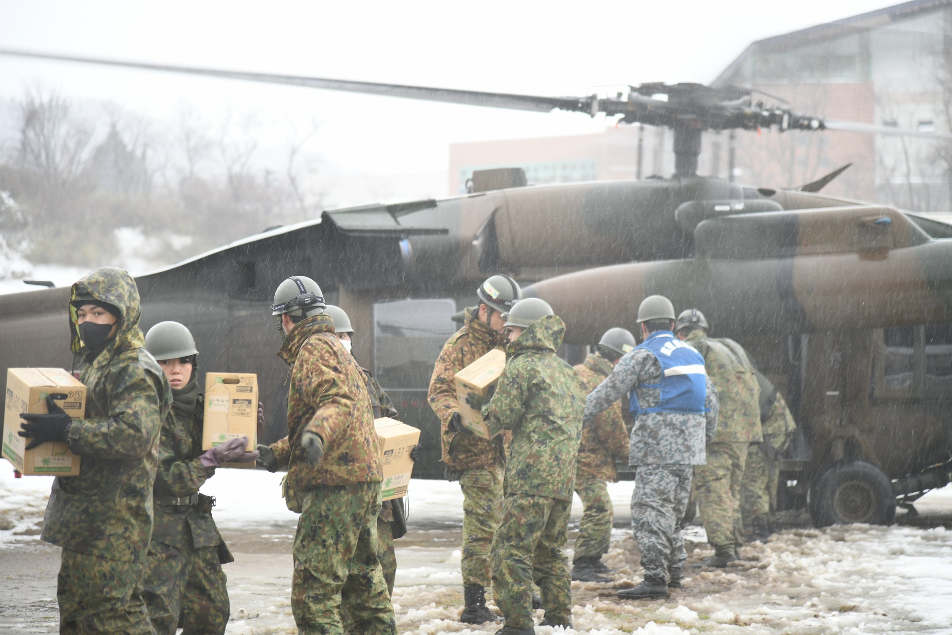 UH-60物資空輸（輪島分屯基地）