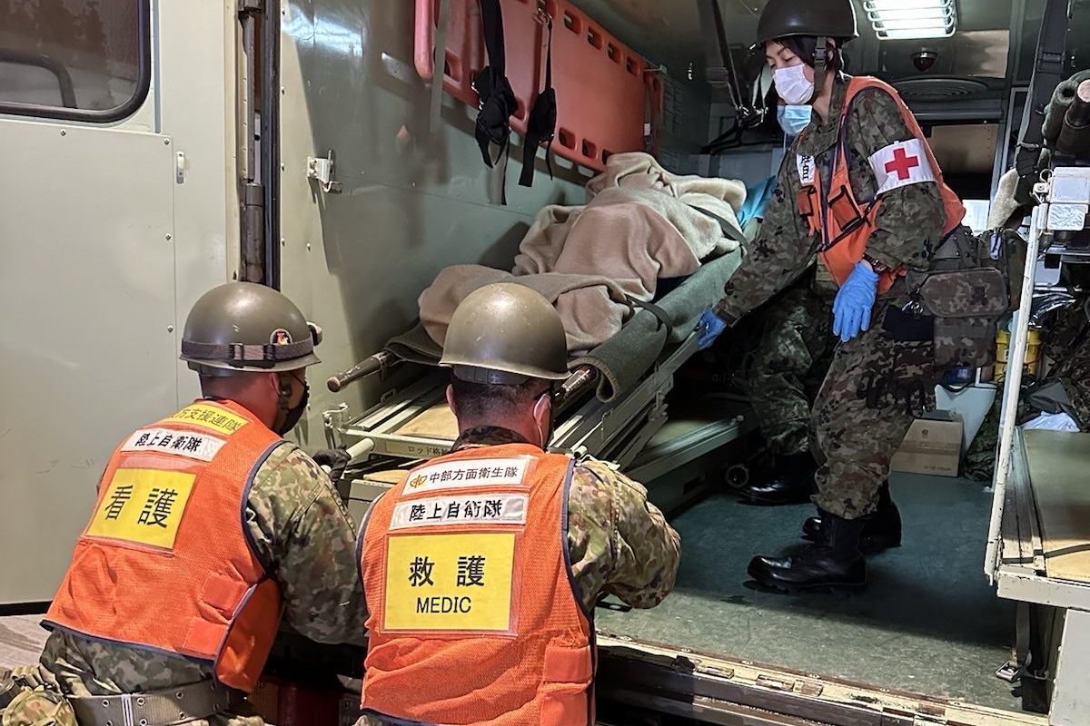 輪島市における介護施設等からの輸送（中部方面衛生隊・第3後方支援連隊）