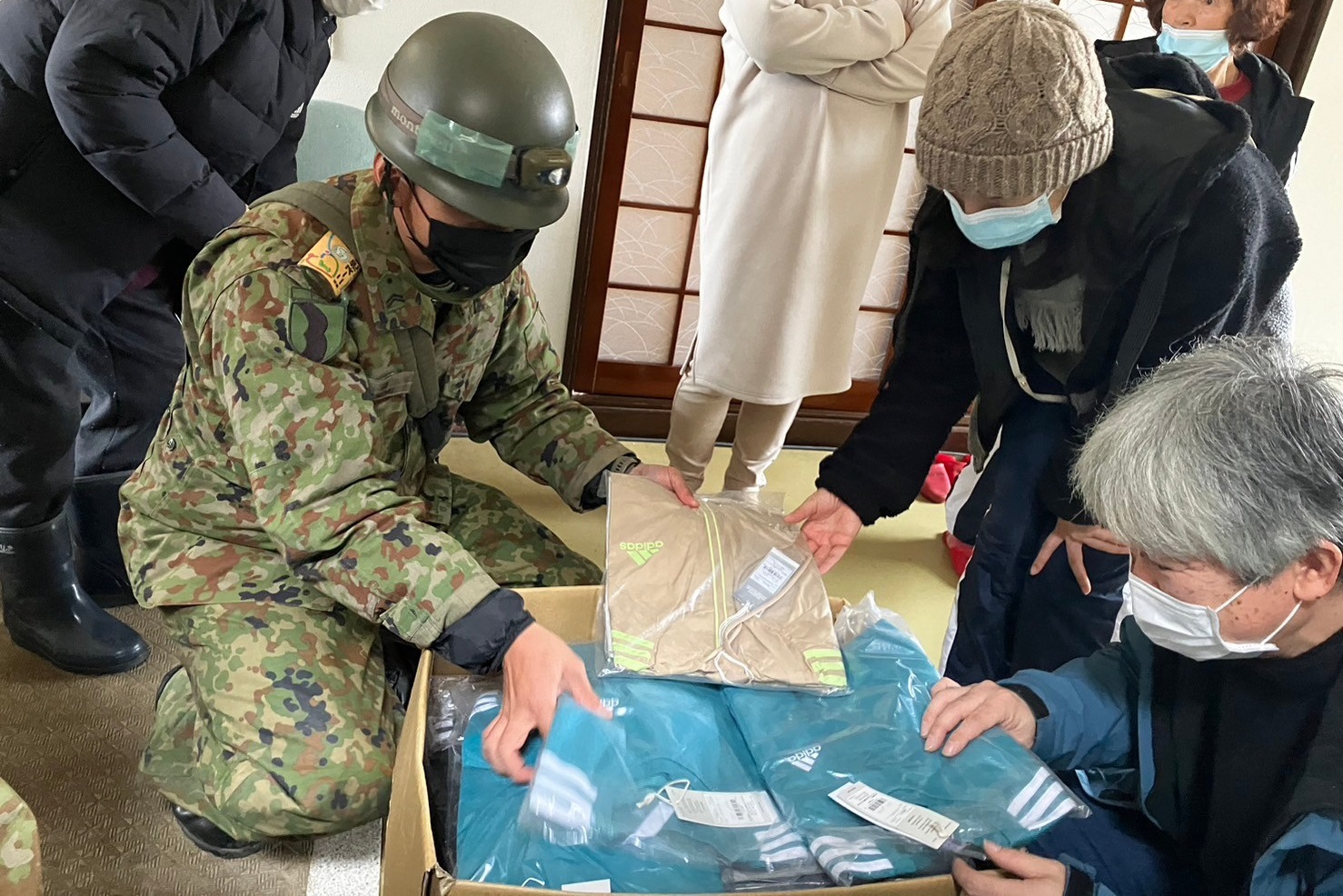 第3特科隊による支援物資の輸送（能登町合鹿公民館）