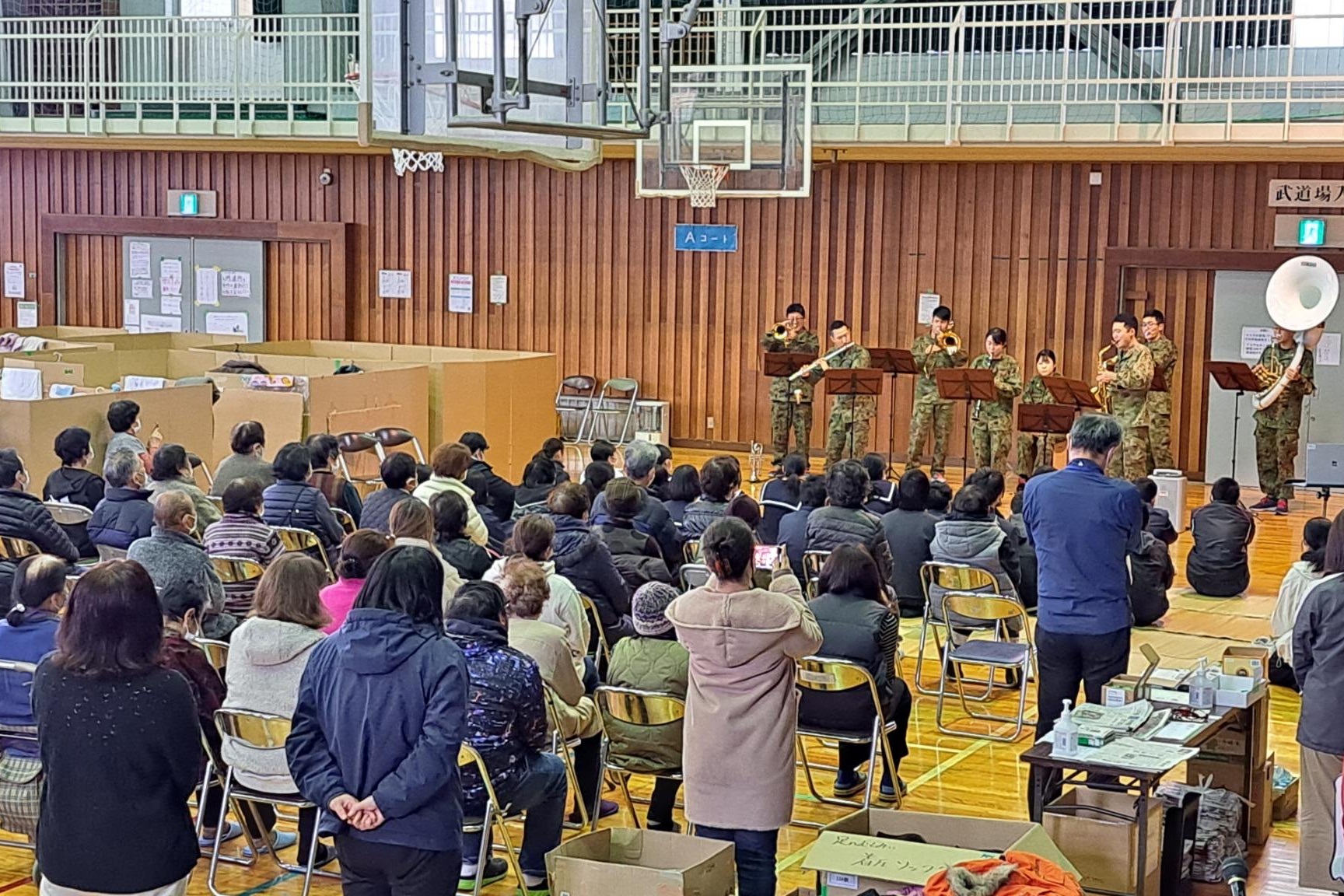第10音楽隊による慰問演奏（能登町小木中学校）