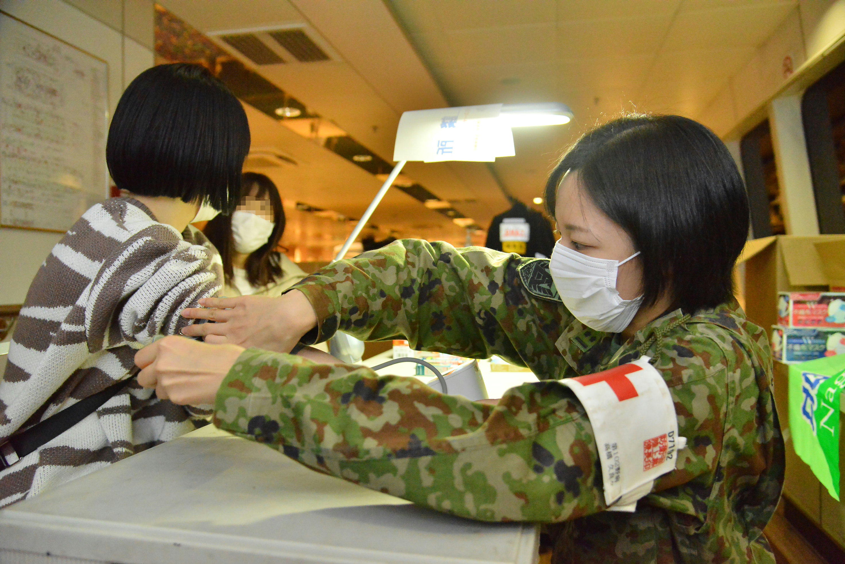 「なっちゃんWorld」における薬剤師会と連携した健康相談支援（東部方面衛生隊）