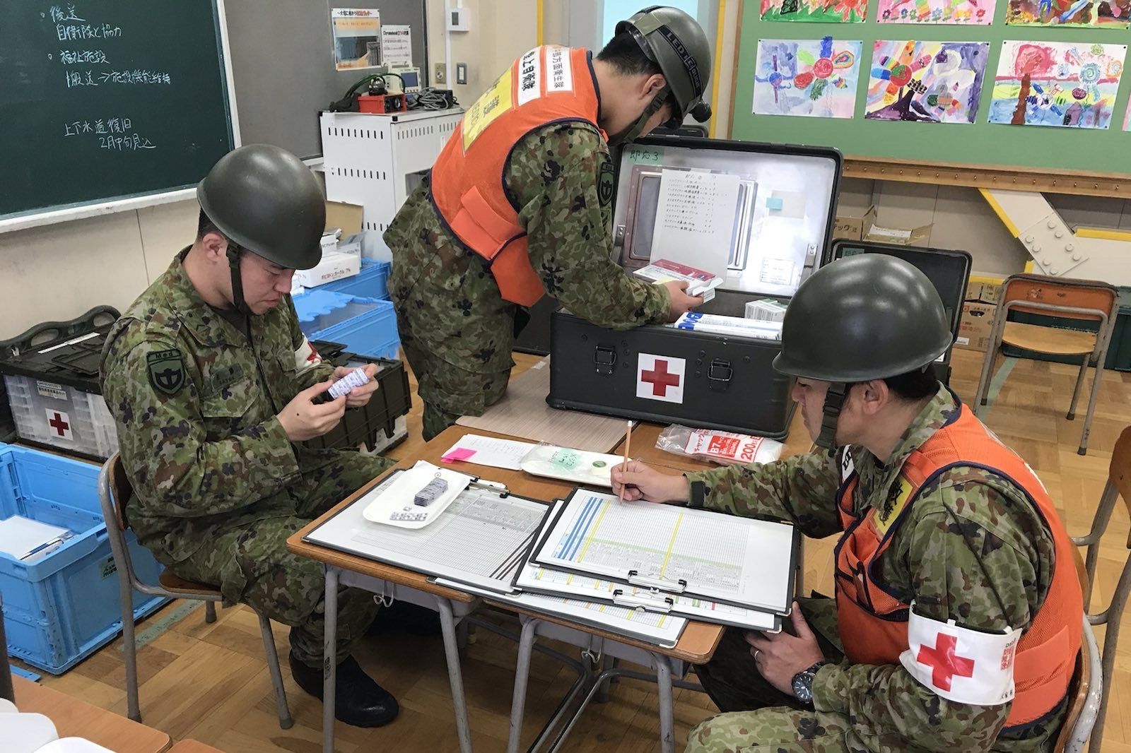 輪島市における巡回診療準備（中部方面衛生隊）