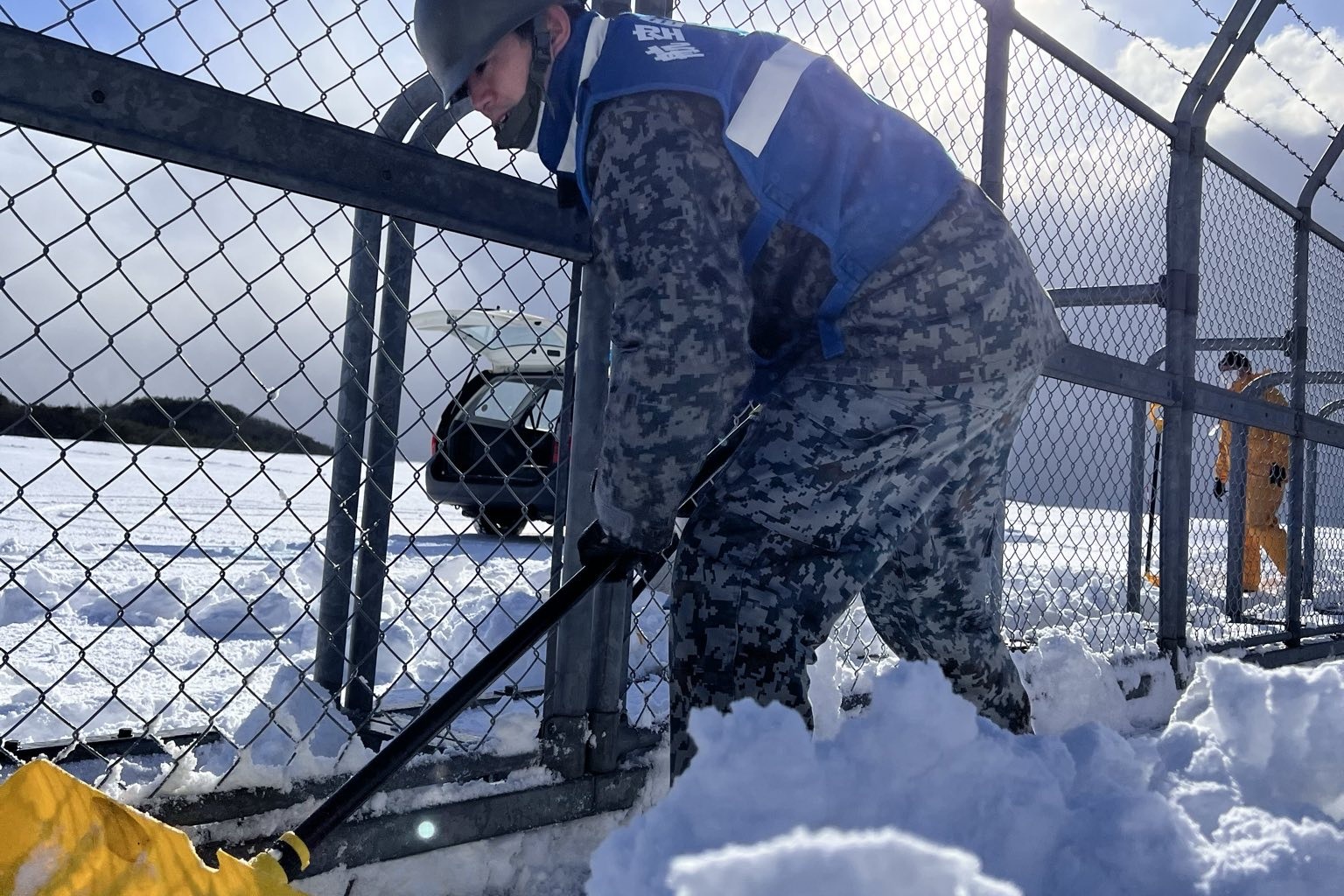 能登空港における除雪作業（空港業務支援隊）