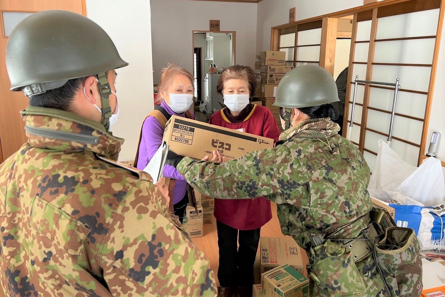小又地区における支援物資搬送（第３特科隊）