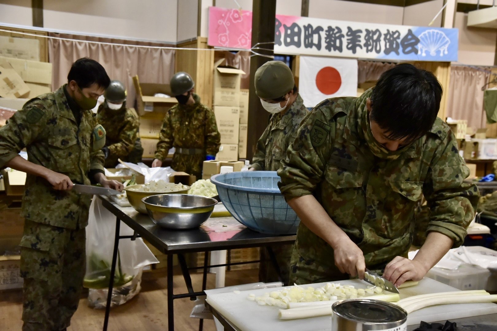珠洲市飯田わくわく広場における給食支援（第14普通科連隊・第35普通科連隊）