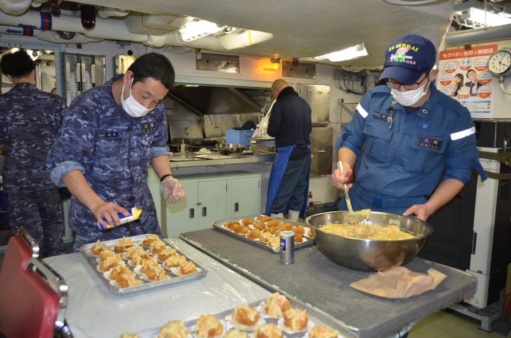 艦めしーふーど ホタテ（護衛艦せんだい）