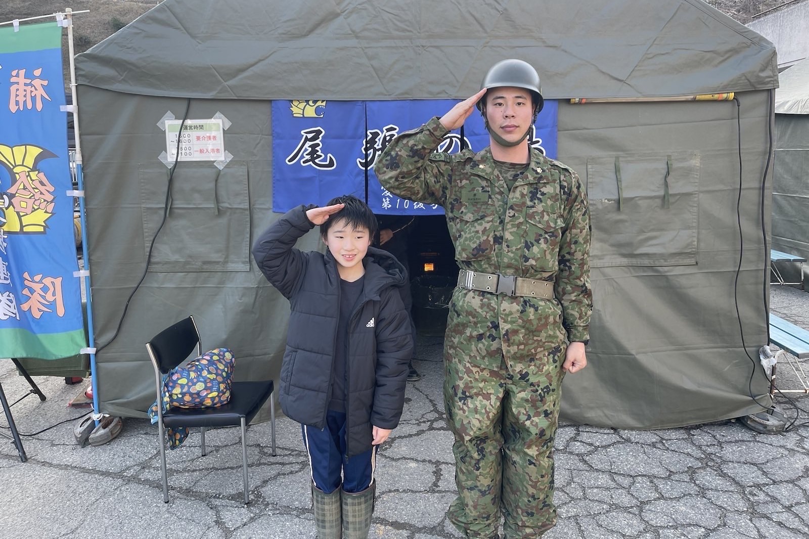 飯田小学校における入浴支援（第10後方支援連隊）
