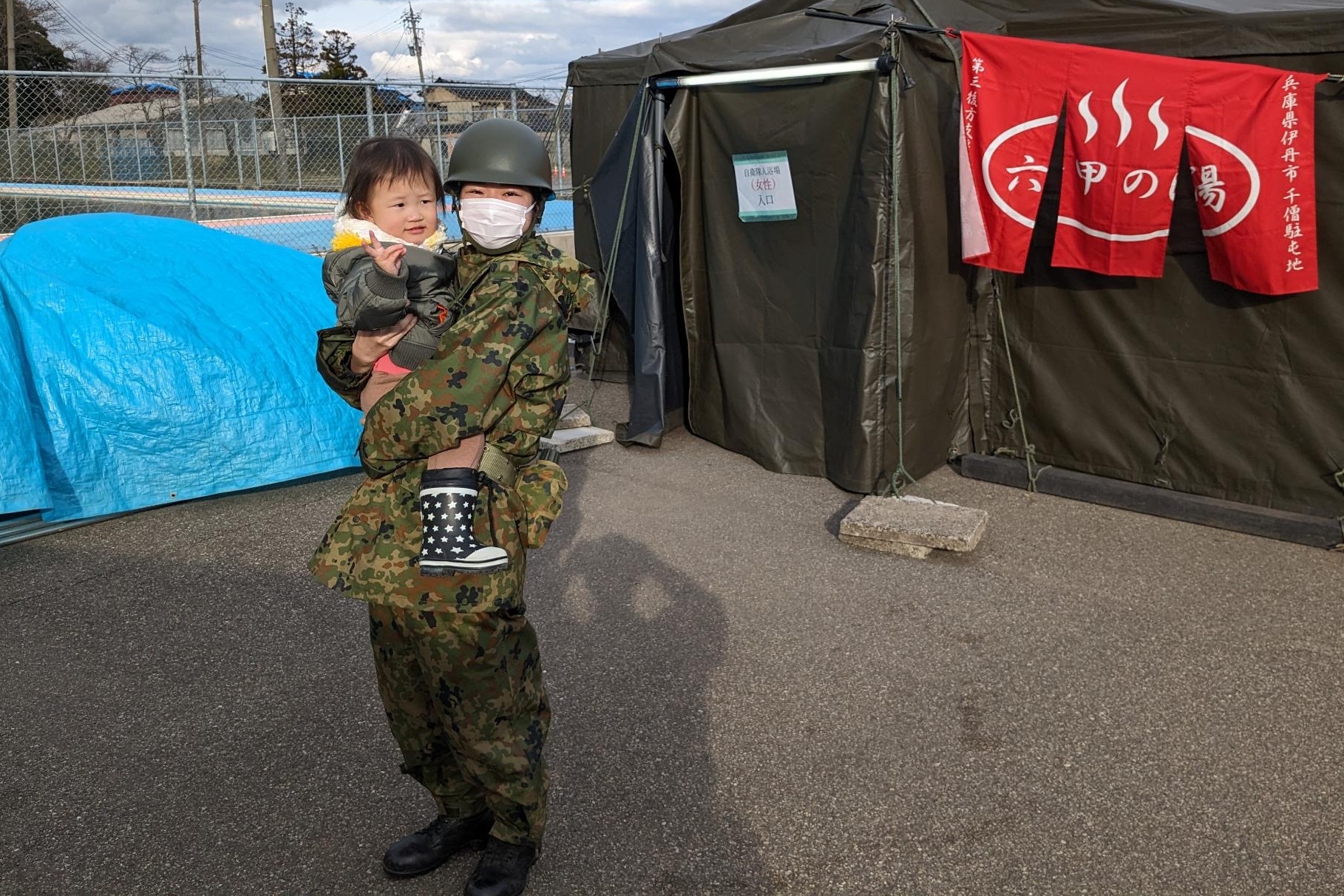鳳至小学校における入浴支援（第3後方支援連隊）