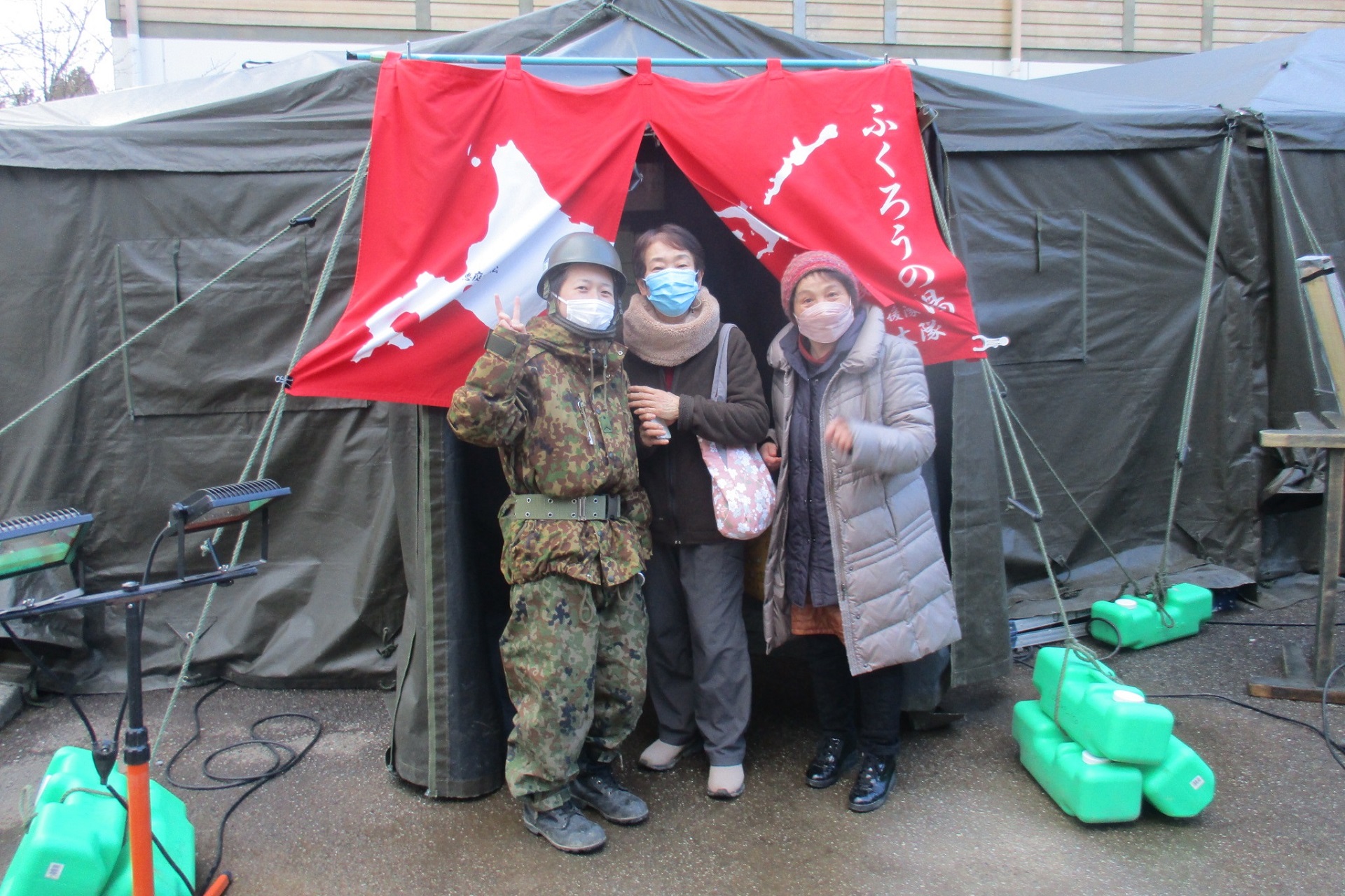 旧兜小学校における入浴支援（北部方面後方支援隊）