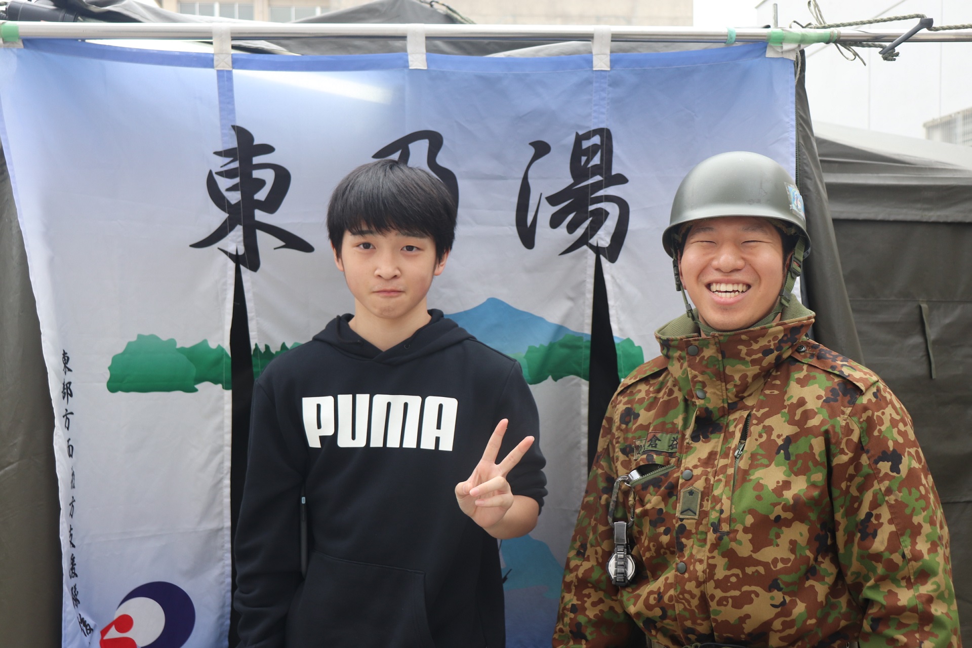 宝立小中学校における入浴支援（東部方面後方支援隊）