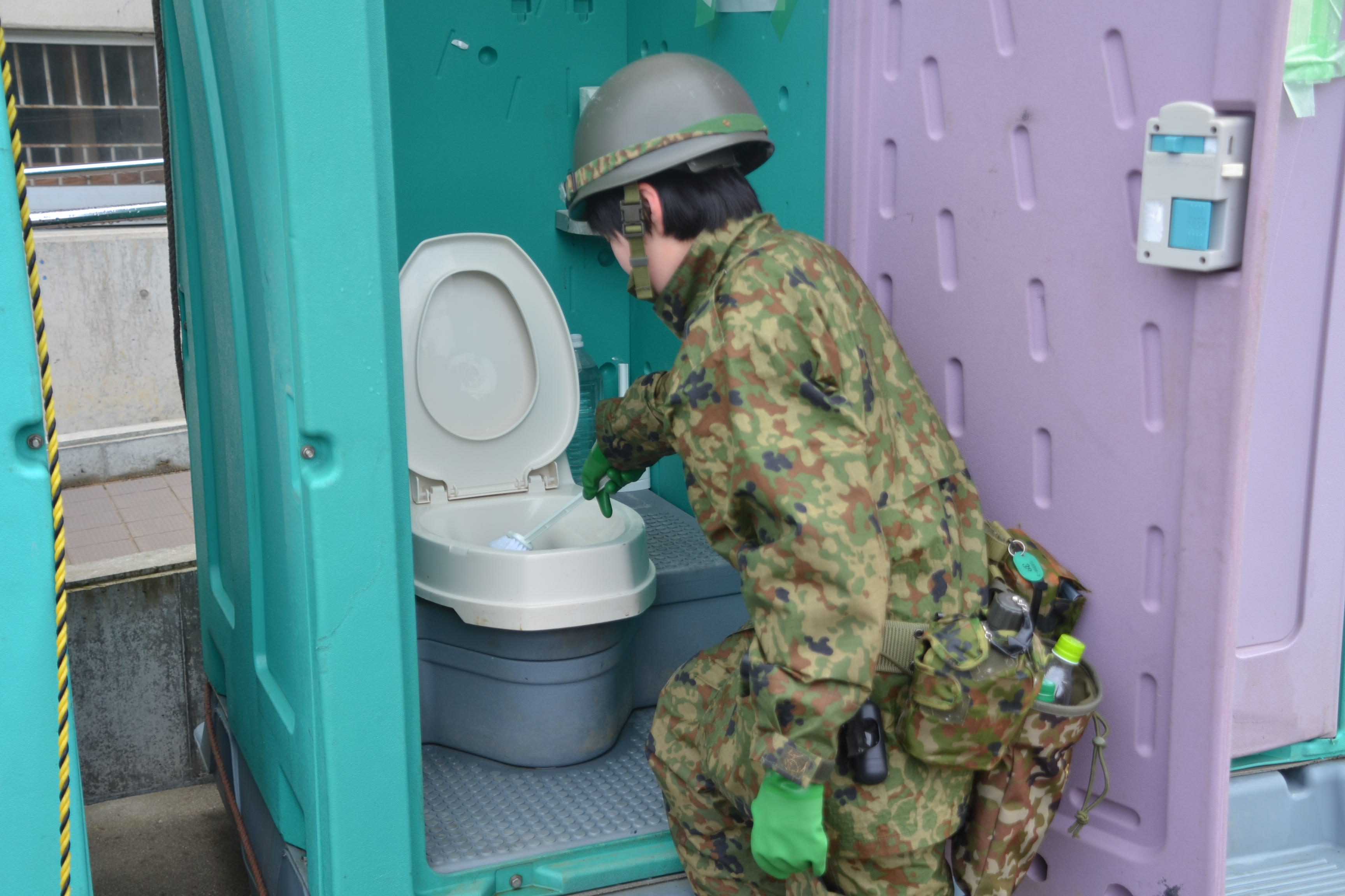 熊野交流センターにおけるトイレ清掃（北部方面後方支援隊）