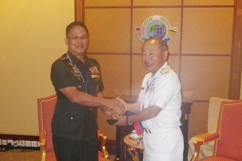フィリピン：カタパング国軍参謀総長