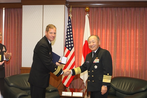 米太平洋軍Ｊ５日本担当官アンドリュー・Ｈ・コリアー海軍中佐