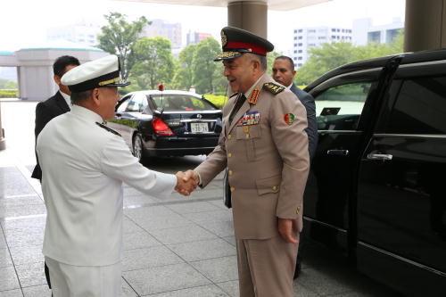 Greeting in Entrance