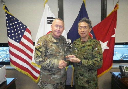 Bilateral meeting with Chief of Staff, CFC/Commanding General, Eighth Army