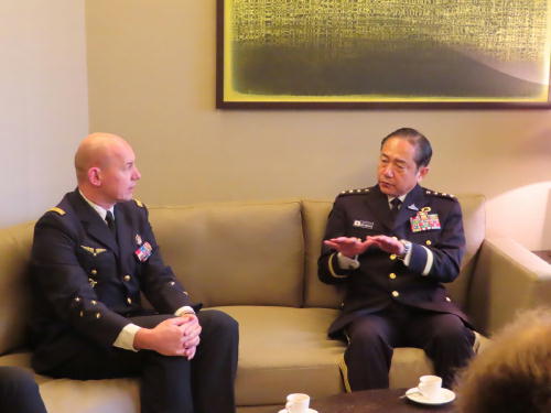 仏軍国際関係・政策副部長ランクール空軍中将