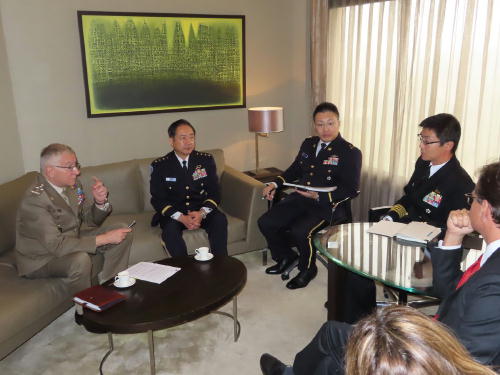 ＥＵ軍事委員長グラチアーノ陸軍大将