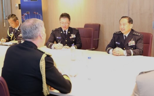 ラダキン英国防参謀総長