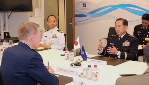 ランドラムＮＡＴＯ軍事副委員長