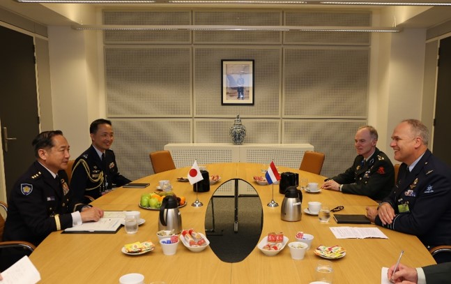 エイフォシン・オランダ参謀総長