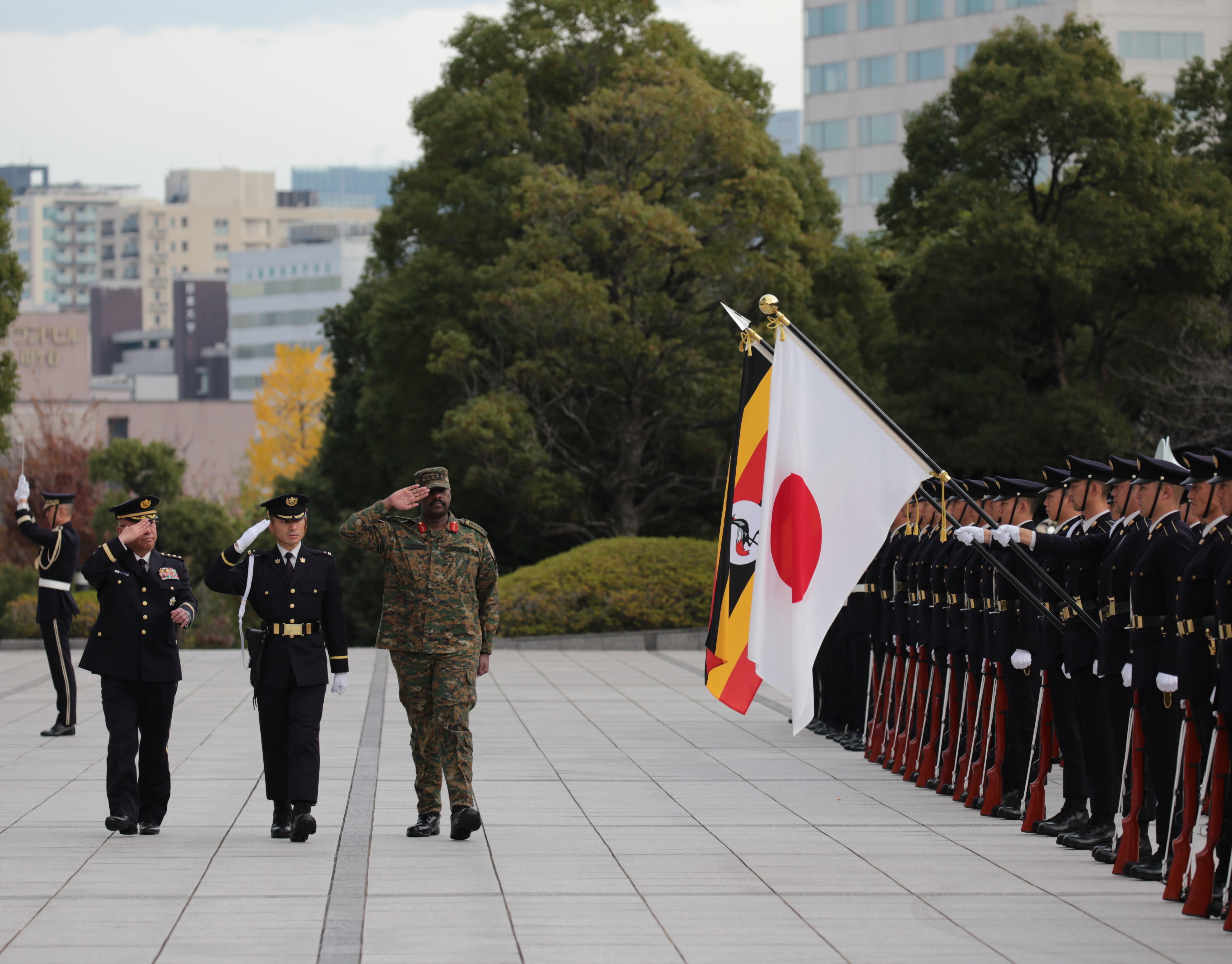 ウガンダ人民防衛国軍司令官