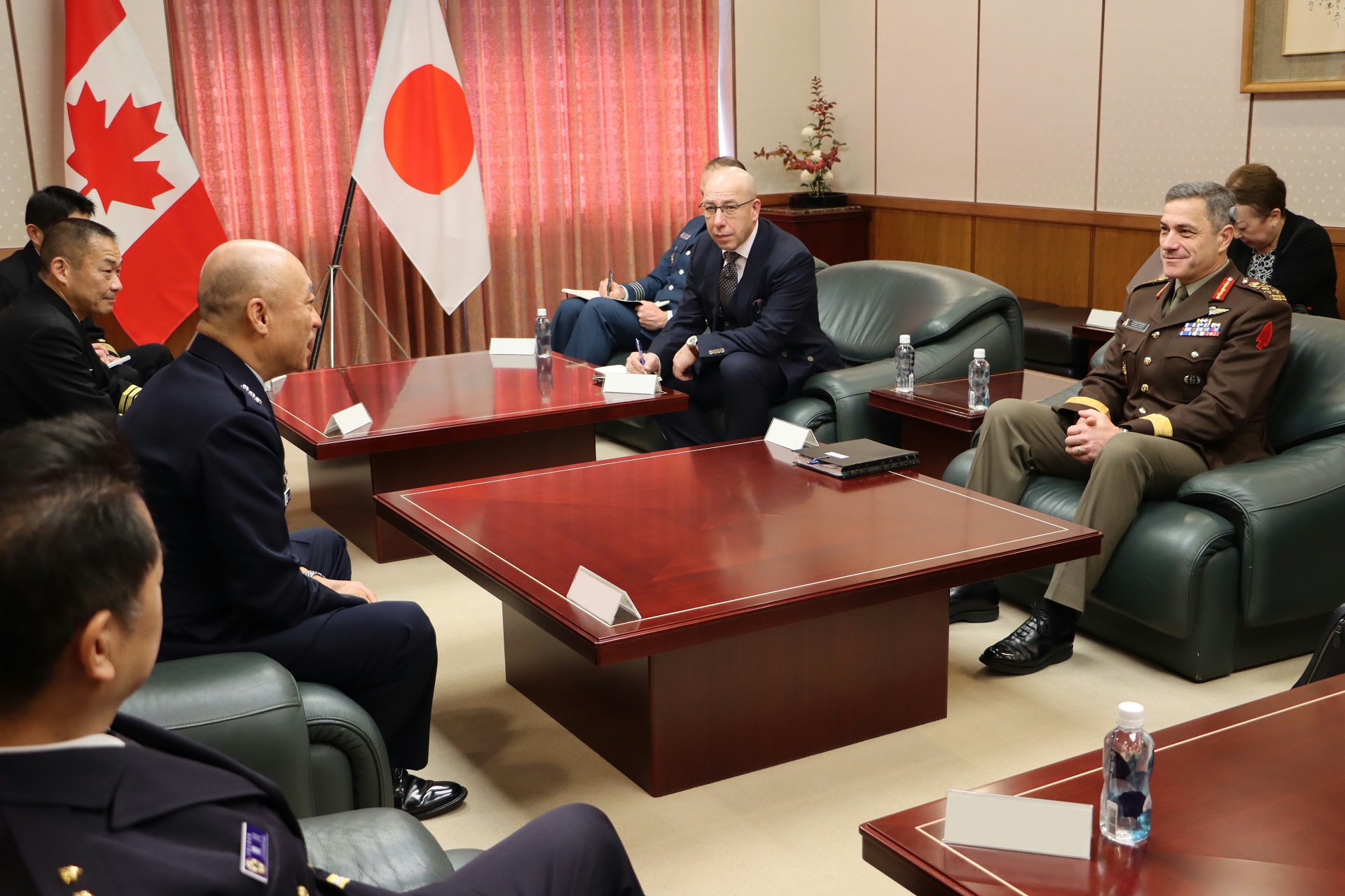 カナダ軍統合作戦司令官 ボワヴァン陸軍中将