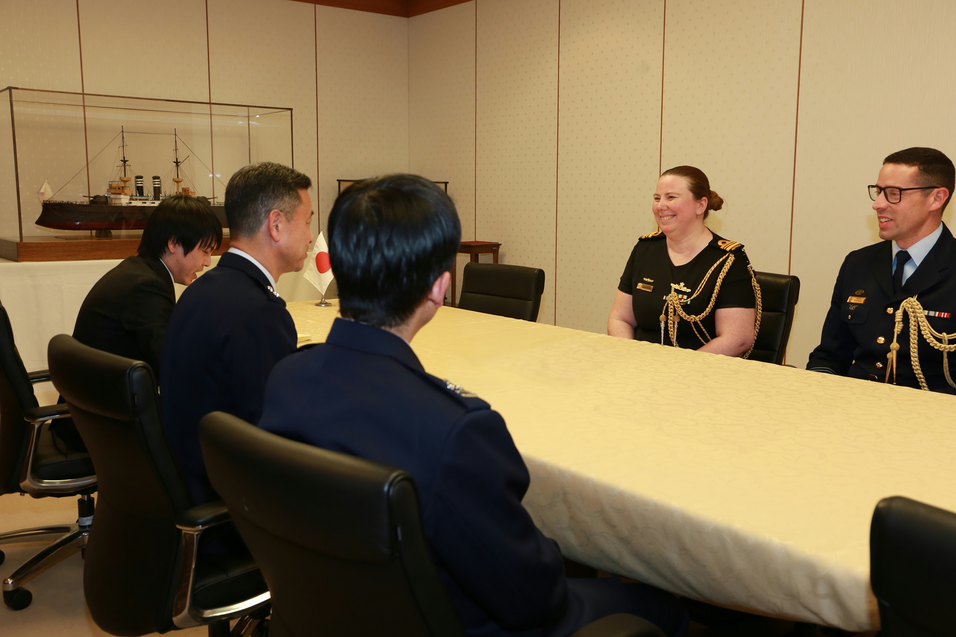 在京豪国大使館付副武官