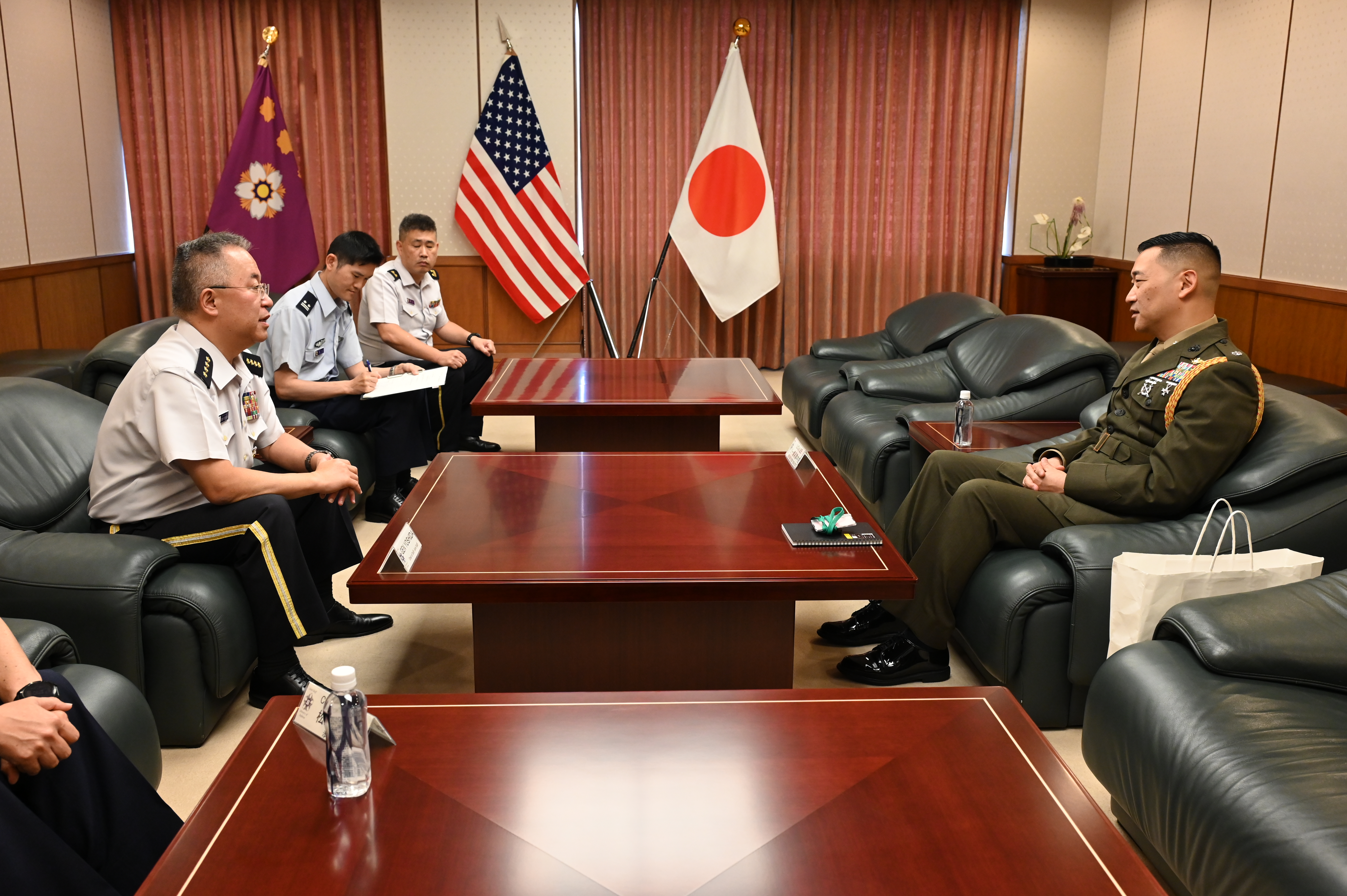在京米国大使館付海兵隊武官