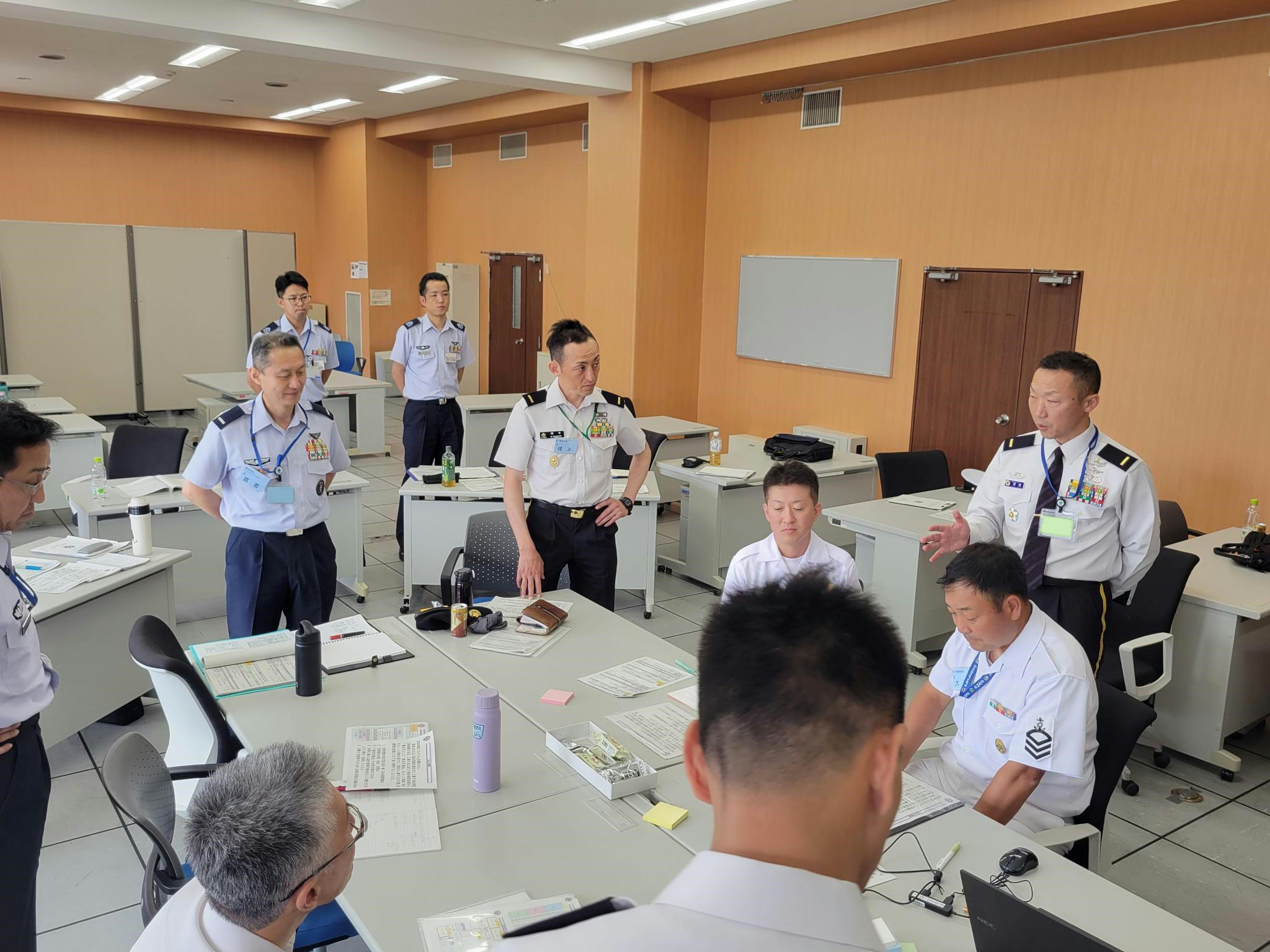 最先任上級曹長等