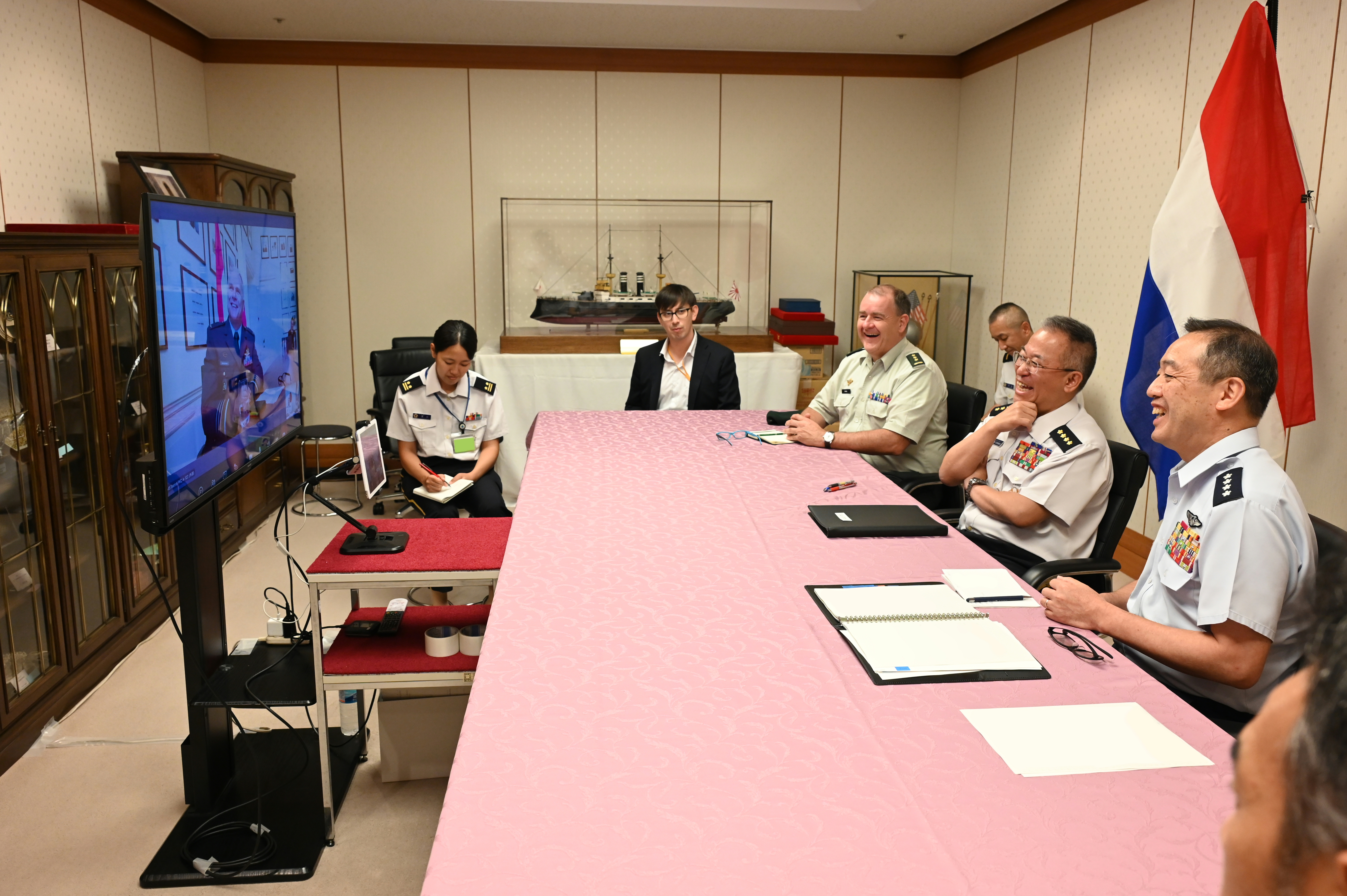 吉田統合幕僚長と各国参謀総長等とのテレビ会談