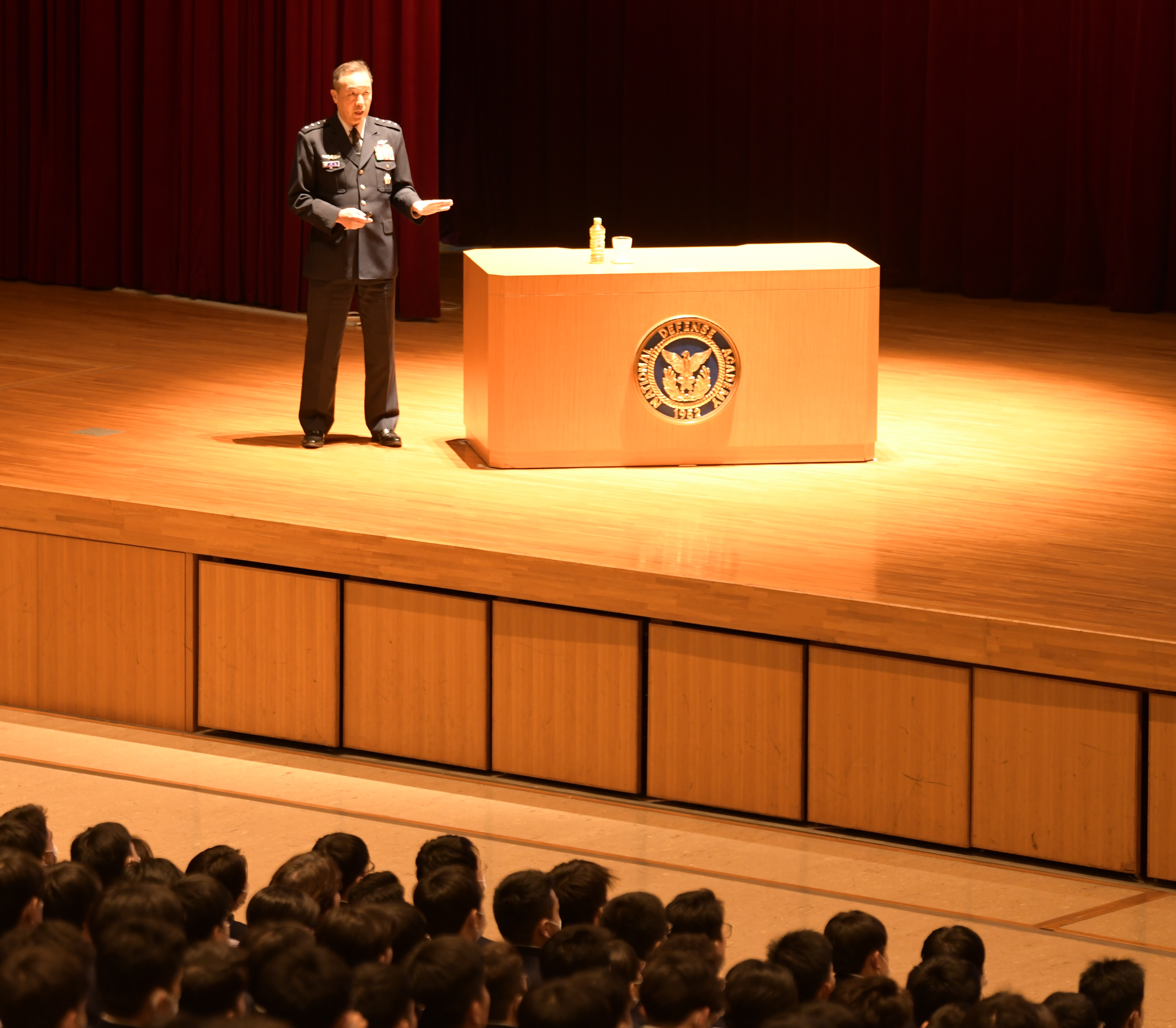 防衛大学校第４学年に対する統幕長講話