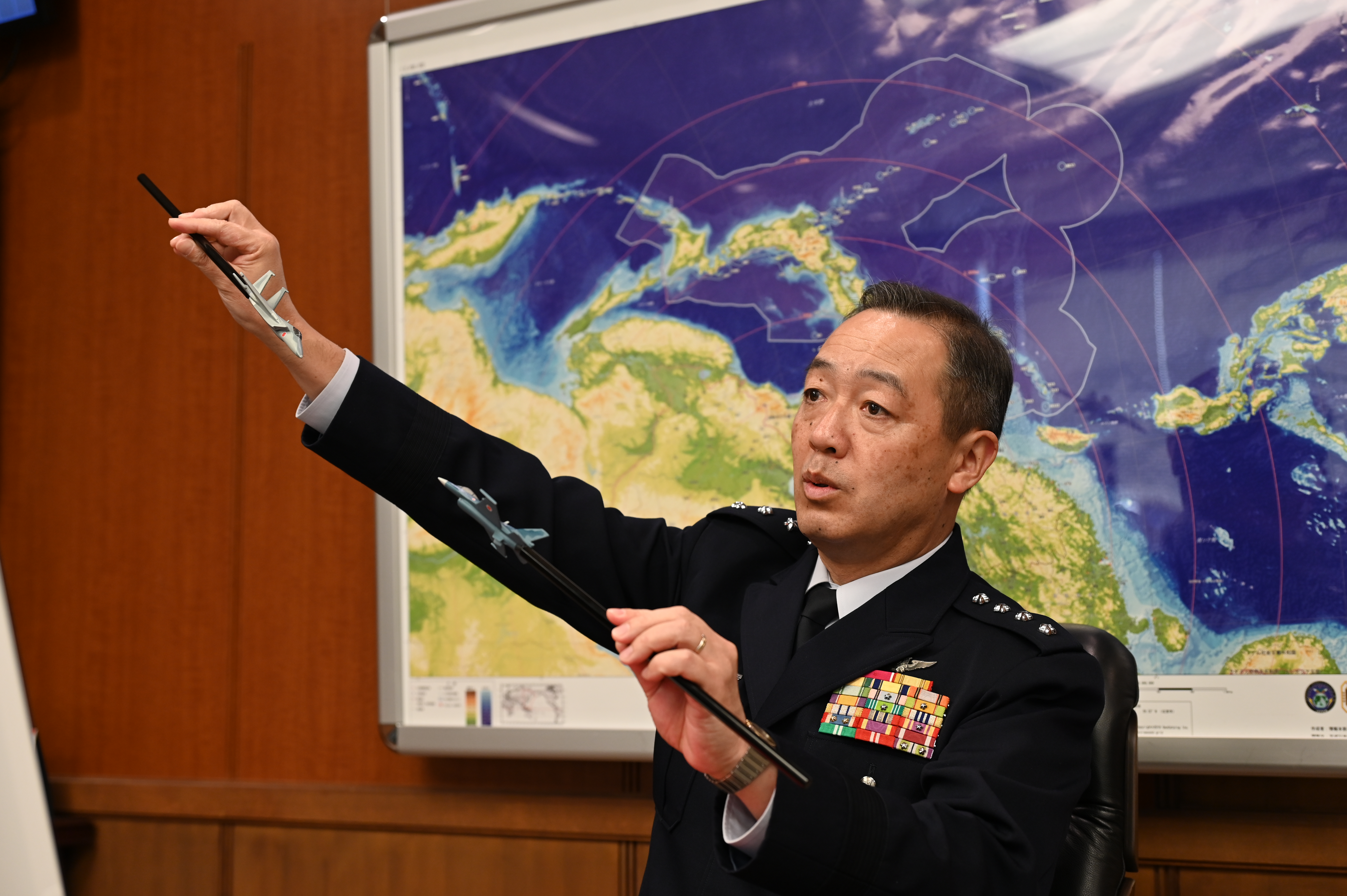 在日米軍司令官とのテレビ会談