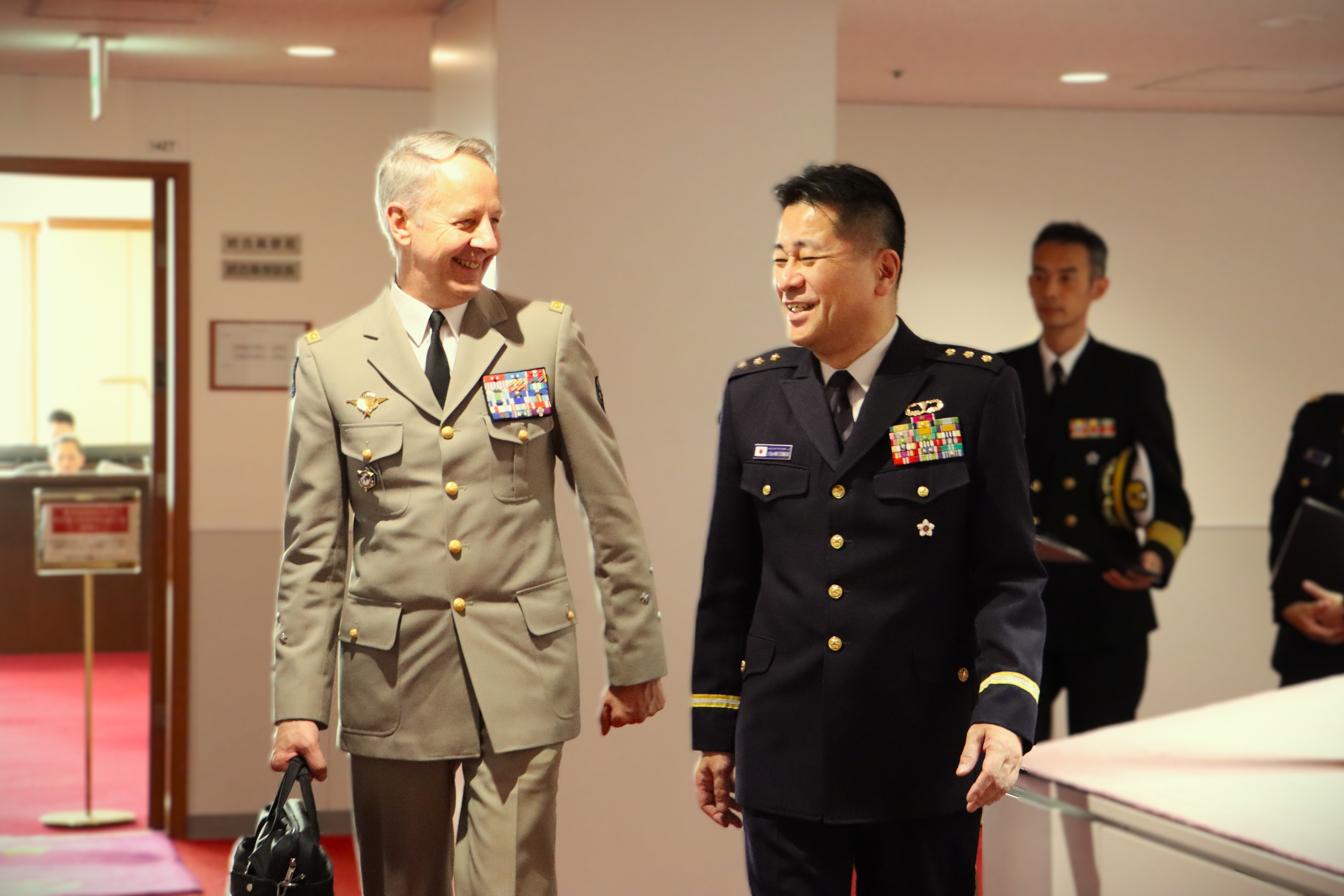 仏軍事省国際関係・戦略総局次長