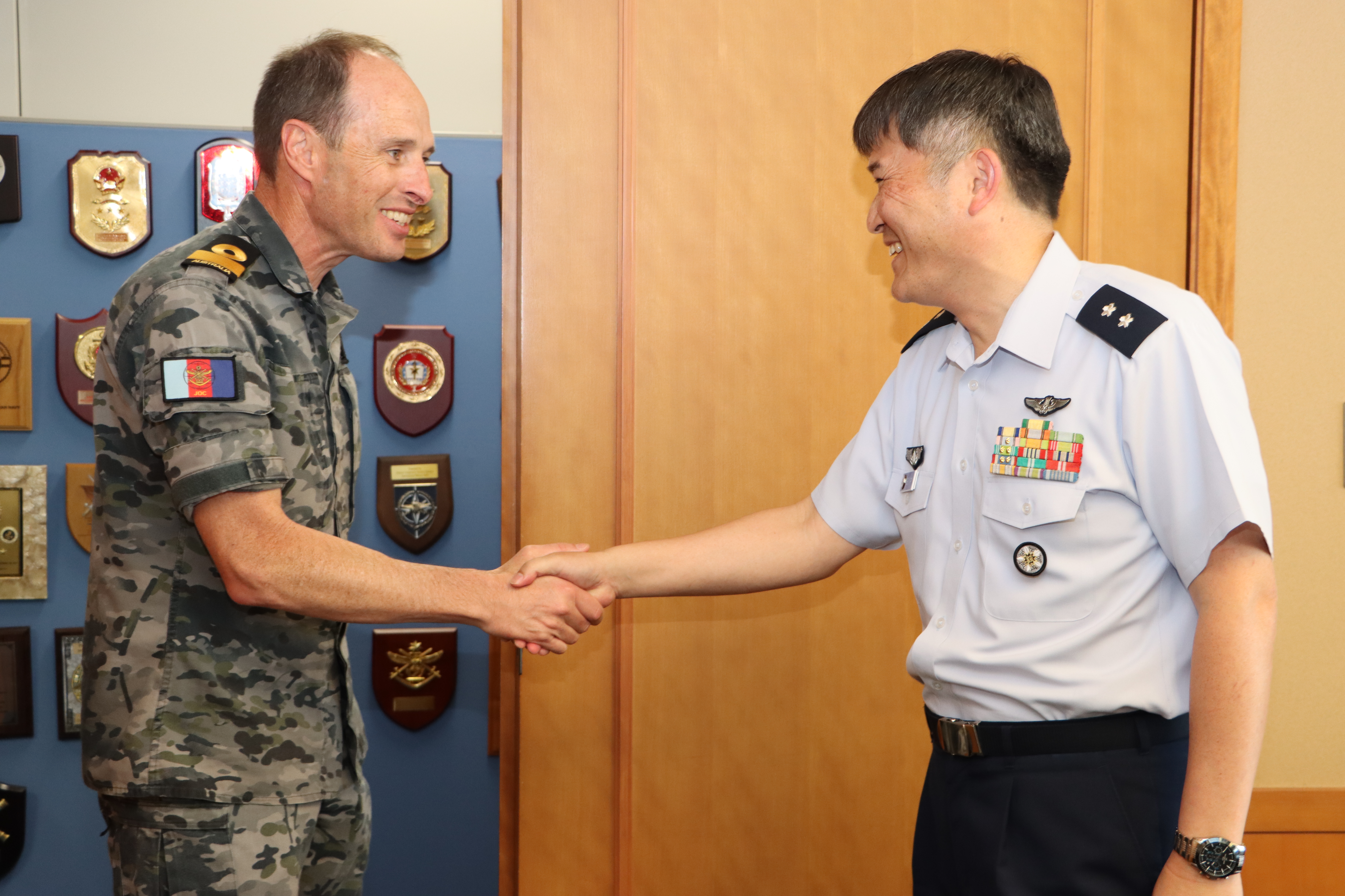 白井防衛計画部長とオーストラリア統合作戦本部Ｊ５部長の懇談