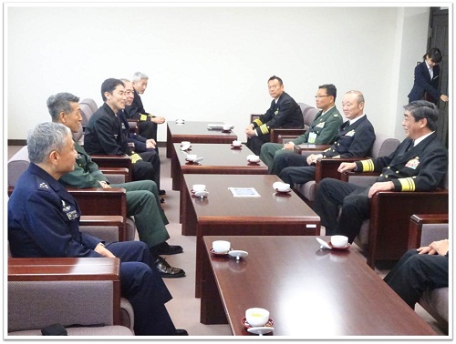 Courtesy call on Commandant of JMSDF Yokosuka District