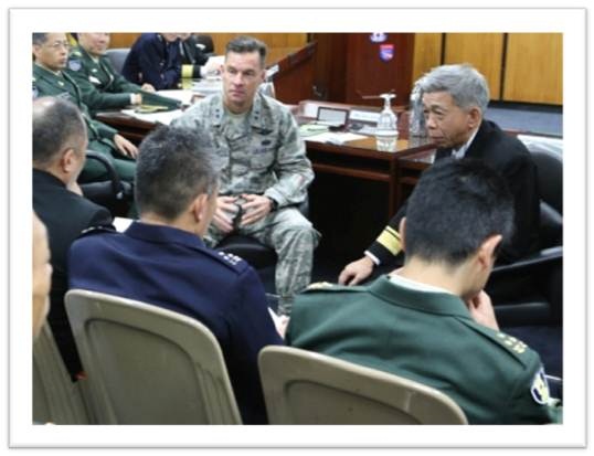 Opinion exchange in U.S. Forces Korea HQs