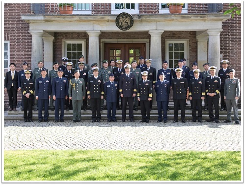 BWドイツ軍/連邦軍＊ドイツ連邦軍指揮幕僚大学校額（実物）