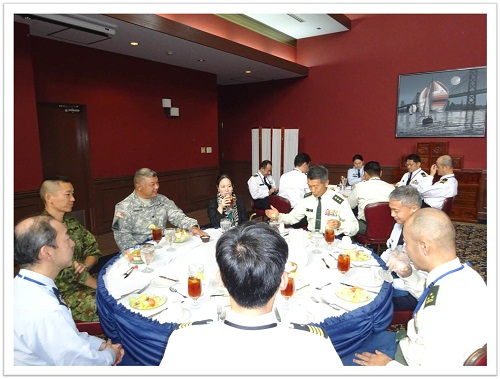 在日米陸軍司令部での会食