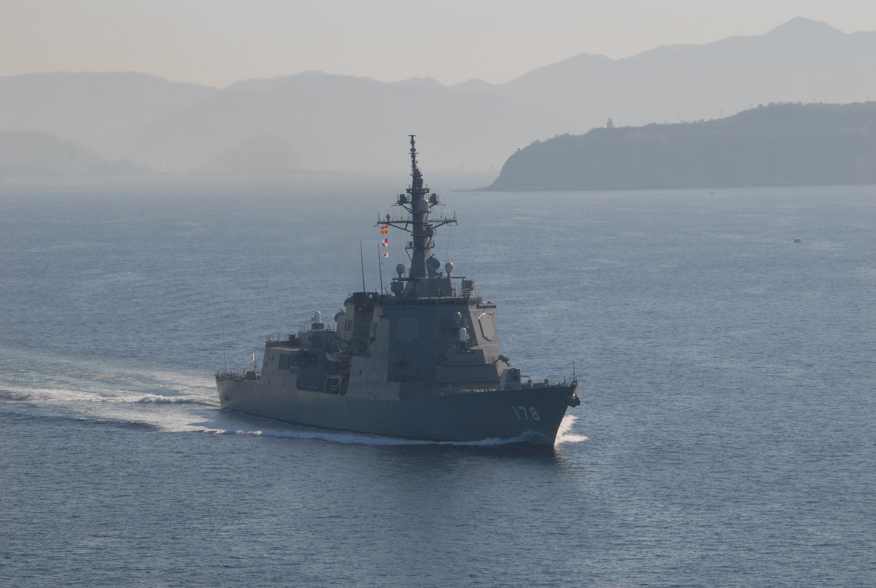 護衛艦「あたご」型｜水上艦艇｜装備品｜海上自衛隊 〔JMSDF