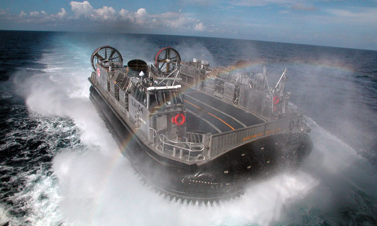 エアクッション艇「１号」型｜水上艦艇｜装備品｜海上自衛隊 〔JMSDF