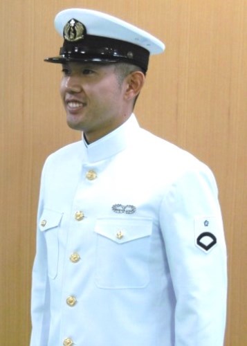 海上 自衛隊 制服