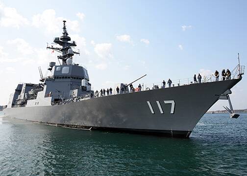 護衛艦「すずつき」